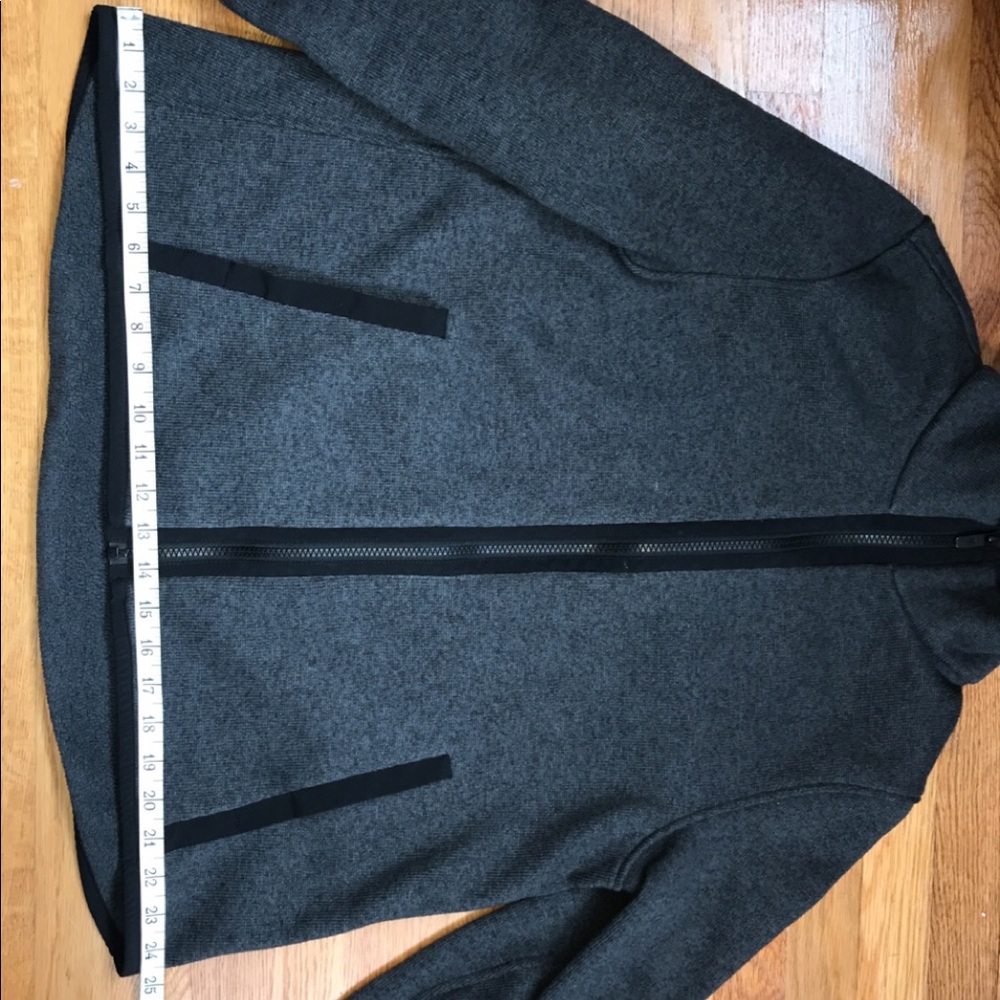 Lululemon it’s fleecing cold dark gray jacket